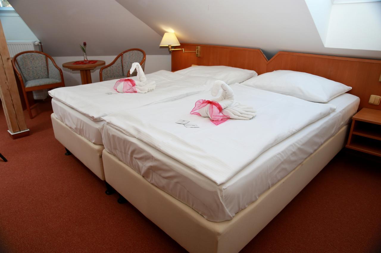 Wellness Penzion Kromeriz - Zlobice Ngoại thất bức ảnh